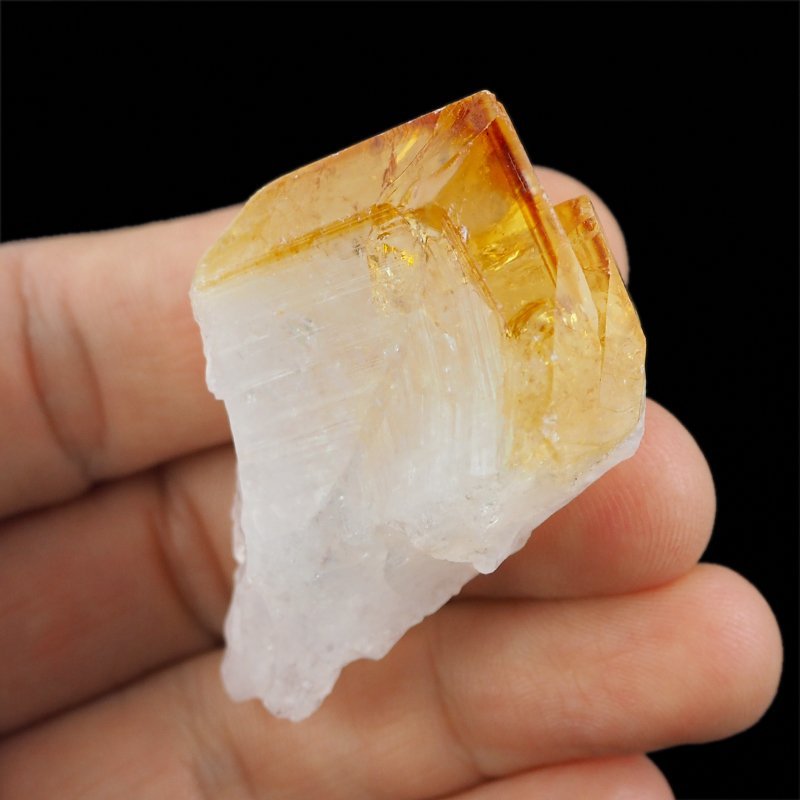 CYTRYN - MONOKRYSZTAŁ - 84 mm - BRAZYLIA