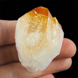 CYTRYN - MONOKRYSZTAŁ - 82 mm - BRAZYLIA