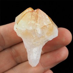 CYTRYN - MONOKRYSZTAŁ - 79 mm - BRAZYLIA