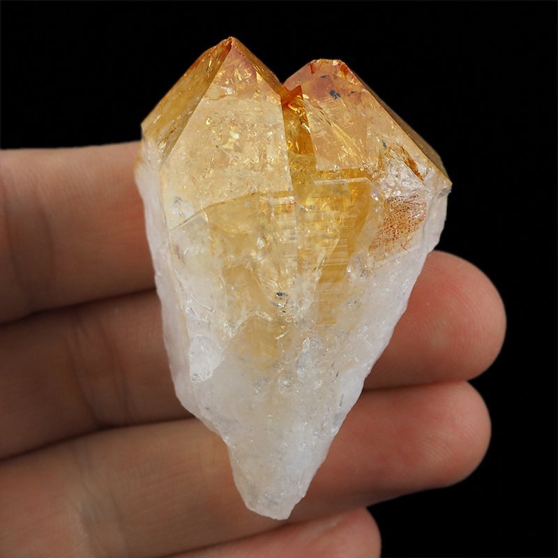 CYTRYN - MONOKRYSZTAŁ - 83 mm - BRAZYLIA