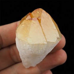 CYTRYN - MONOKRYSZTAŁ - 83 mm - BRAZYLIA