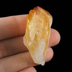 CYTRYN - MONOKRYSZTAŁ - 80 mm - BRAZYLIA