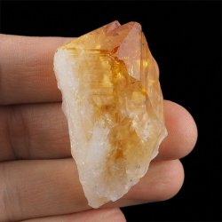 CYTRYN - MONOKRYSZTAŁ - 80 mm - BRAZYLIA