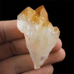 CYTRYN - MONOKRYSZTAŁ - 87 mm - BRAZYLIA