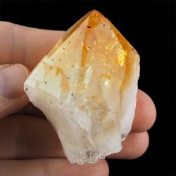 CYTRYN - MONOKRYSZTAŁ - 84 mm - BRAZYLIA