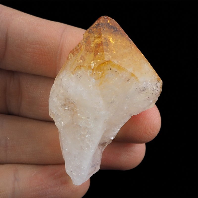 CYTRYN - MONOKRYSZTAŁ - 83 mm - BRAZYLIA