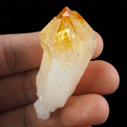 CYTRYN - MONOKRYSZTAŁ - 59 mm - BRAZYLIA