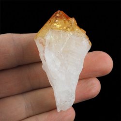 CYTRYN - MONOKRYSZTAŁ - 87 mm - BRAZYLIA