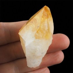 CYTRYN - MONOKRYSZTAŁ - 87 mm - BRAZYLIA