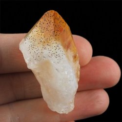 CYTRYN - MONOKRYSZTAŁ - 79 mm - BRAZYLIA