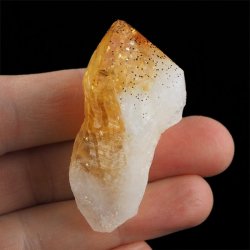 CYTRYN - MONOKRYSZTAŁ - 79 mm - BRAZYLIA