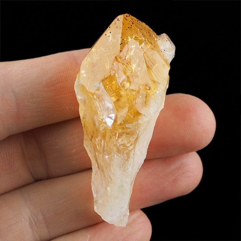 CYTRYN - MONOKRYSZTAŁ - 84 mm - BRAZYLIA