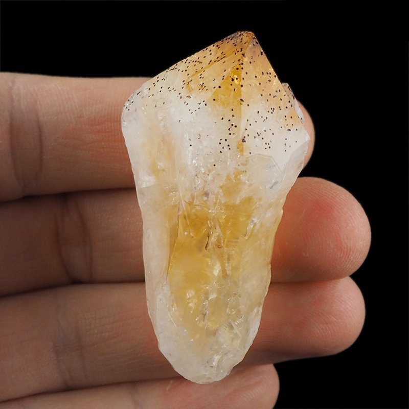 CYTRYN - MONOKRYSZTAŁ - 84 mm - BRAZYLIA