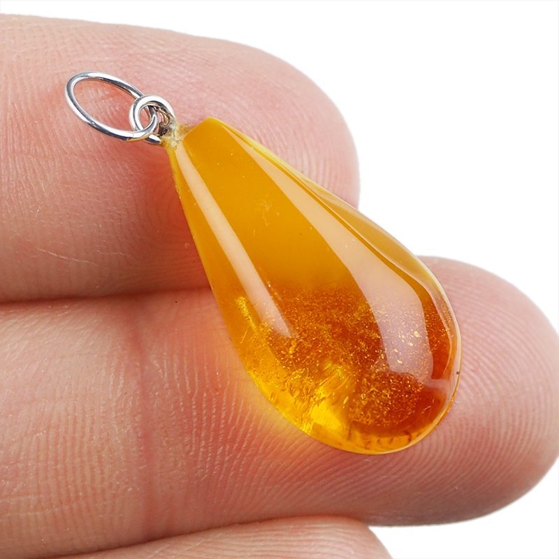 BURSZTYN - WISIOREK Z NATURALNYM KAMIENIEM - 31 mm