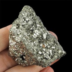 PIRYT - BŁYSZCZĄCE KRYSZTAŁY - 57 mm - PERU