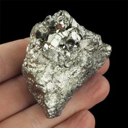 PIRYT - BŁYSZCZĄCE KRYSZTAŁY - 57 mm - PERU