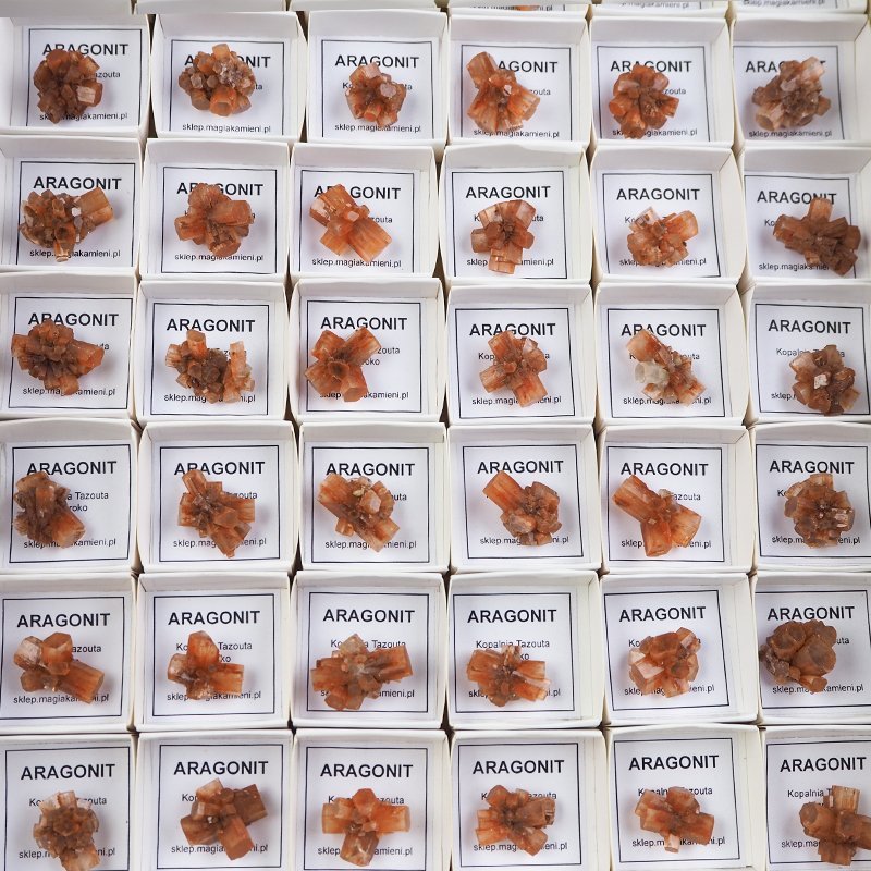 ARAGONIT - ZROST KRYSZTAŁÓW - KAMIEŃ W PUDEŁKU Z OPISEM - 18-26 mm - MAROKO