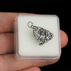 Campo del Cielo - WISIOREK Z METEORYTEM - 23 mm - ARGENTYNA