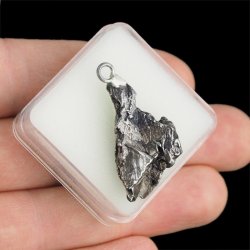 Campo del Cielo - WISIOREK Z METEORYTEM - 33 mm - ARGENTYNA