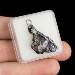 Campo del Cielo - WISIOREK Z METEORYTEM - 33 mm - ARGENTYNA