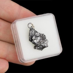 Campo del Cielo - WISIOREK Z METEORYTEM - 25 mm - ARGENTYNA