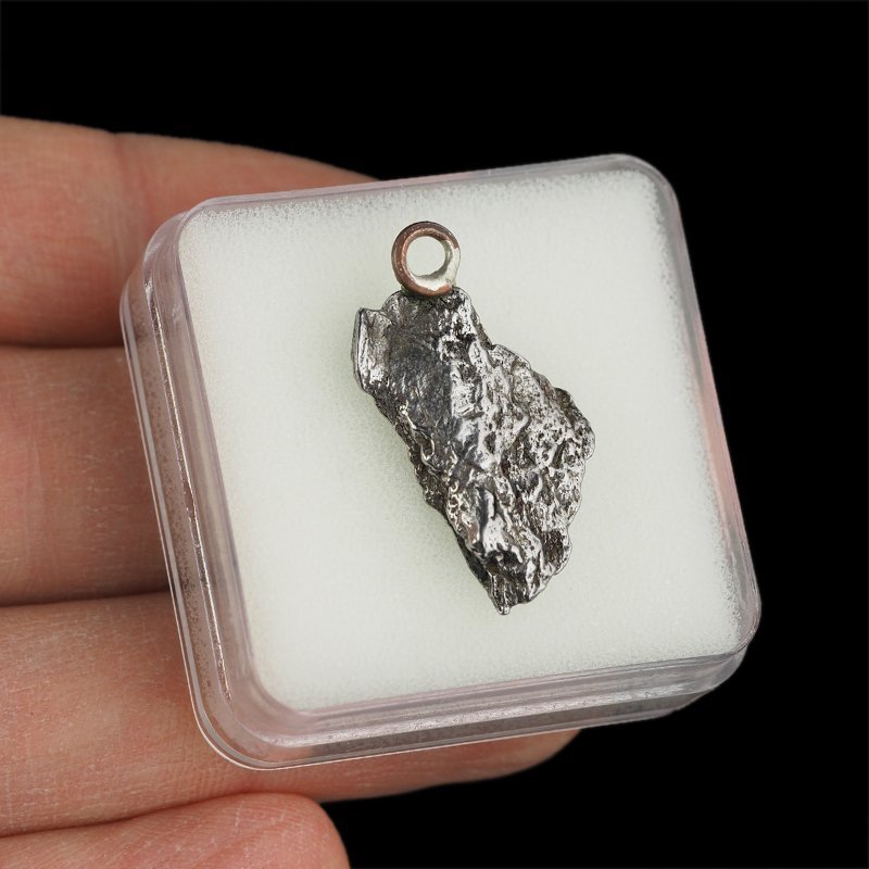 Campo del Cielo - WISIOREK Z METEORYTEM - 26 mm - ARGENTYNA