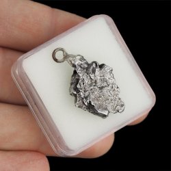 Campo del Cielo - WISIOREK Z METEORYTEM - 30 mm - ARGENTYNA