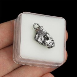 Campo del Cielo - WISIOREK Z METEORYTEM - 22 mm - ARGENTYNA