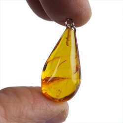 BURSZTYN - WISIOREK Z NATURALNYM KAMIENIEM - 31 mm