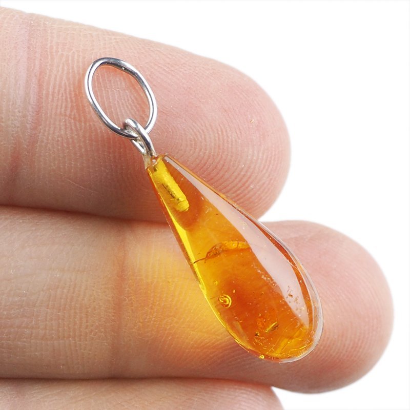 BURSZTYN - WISIOREK Z NATURALNYM KAMIENIEM - 33 mm