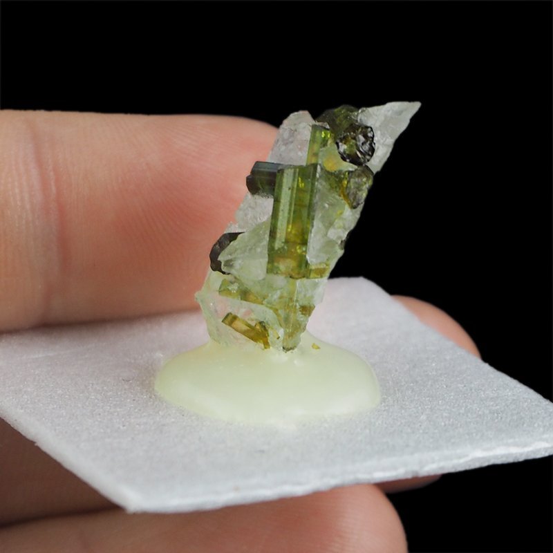 ZIELONY TURMALIN WERDELIT, KRYSZTAŁ GÓRSKI - 25 mm - BRAZYLIA