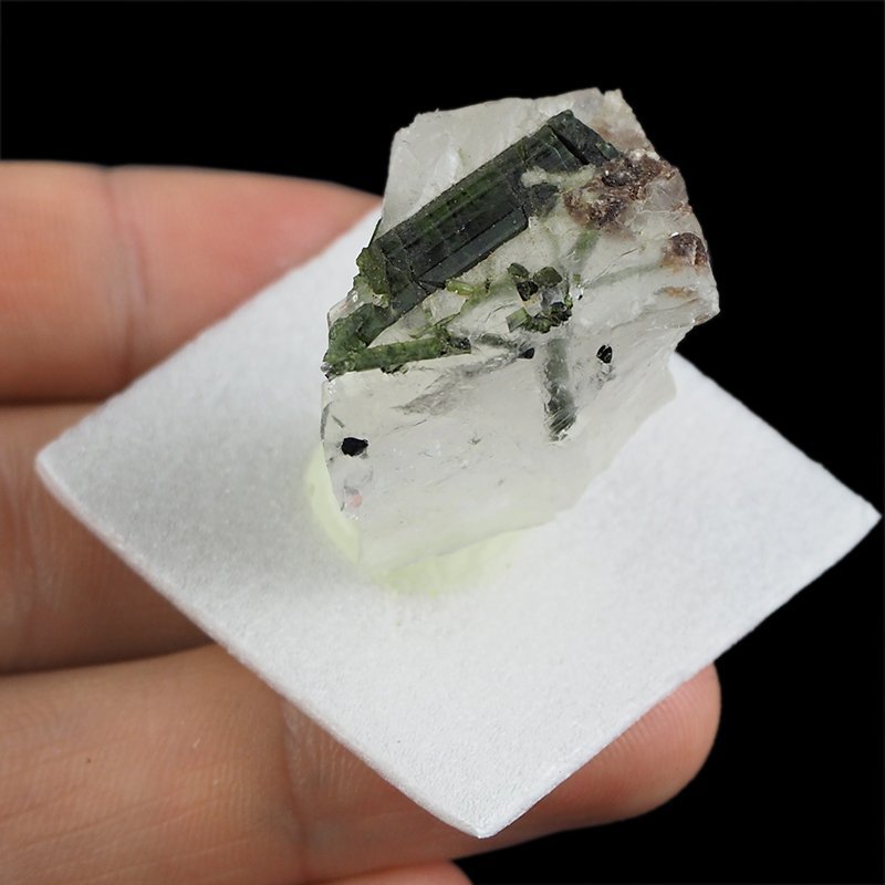 ZIELONY TURMALIN WERDELIT, KRYSZTAŁ GÓRSKI - 33 mm - BRAZYLIA