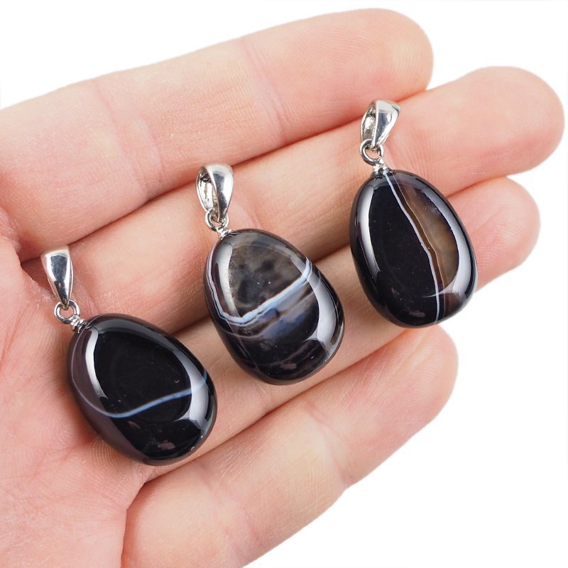 AGAT CZARNY - WISIOREK Z KAMIENIEM NATURALNYM - 32-37 mm