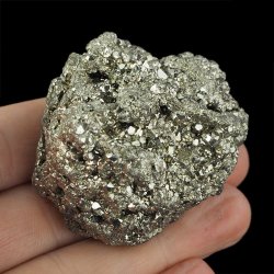 PIRYT - BŁYSZCZĄCE KRYSZTAŁY - 51 mm - PERU