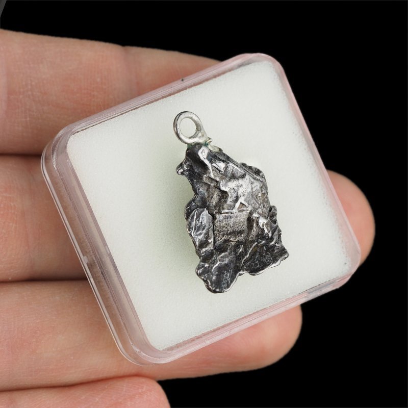 Campo del Cielo - WISIOREK Z METEORYTEM - 26 mm - ARGENTYNA