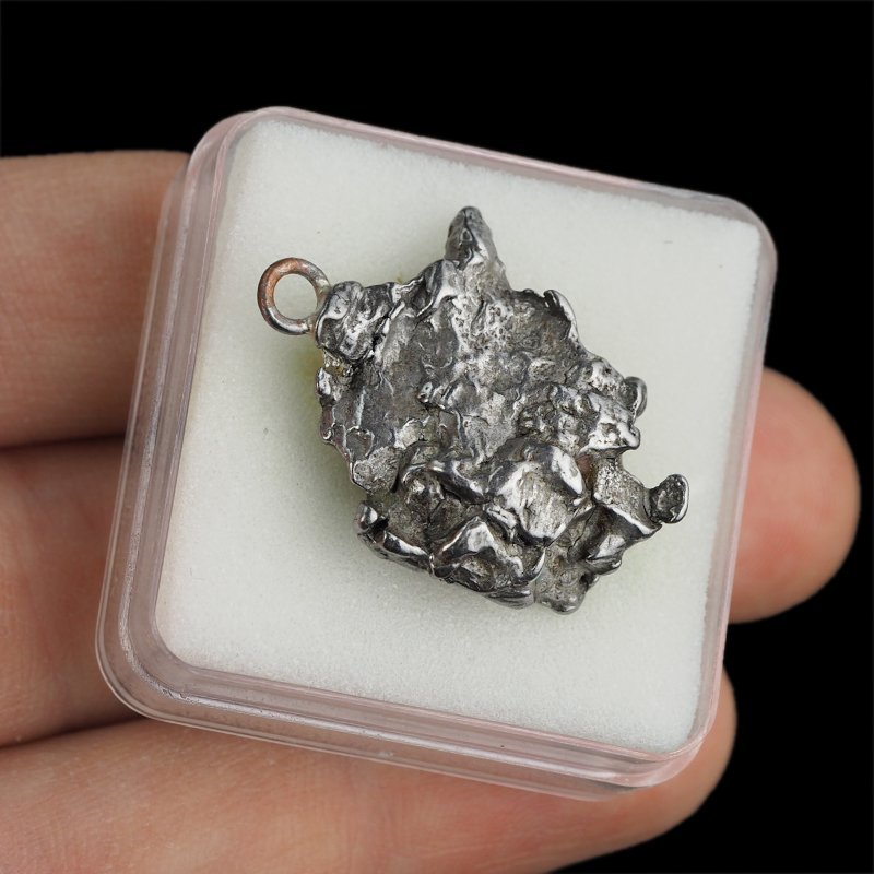 Campo del Cielo - WISIOREK Z METEORYTEM - 29 mm - ARGENTYNA