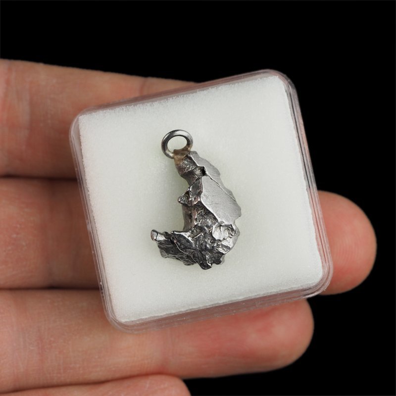 Campo del Cielo - WISIOREK Z METEORYTEM - 22 mm - ARGENTYNA