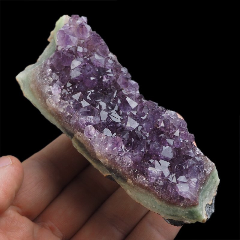 AMETYST- SZCZOTKA KRYSTALICZNA - 104 mm - URUGWAJ