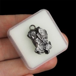 Campo del Cielo - WISIOREK Z METEORYTEM - 26 mm - ARGENTYNA