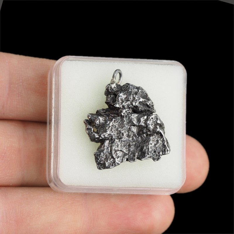 Campo del Cielo - WISIOREK Z METEORYTEM - 26 mm - ARGENTYNA