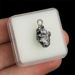 Campo del Cielo - WISIOREK Z METEORYTEM - 21 mm - ARGENTYNA