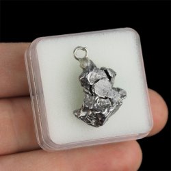 Campo del Cielo - WISIOREK Z METEORYTEM - 27 mm - ARGENTYNA