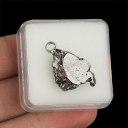 Campo del Cielo - WISIOREK Z METEORYTEM - 25 mm - ARGENTYNA