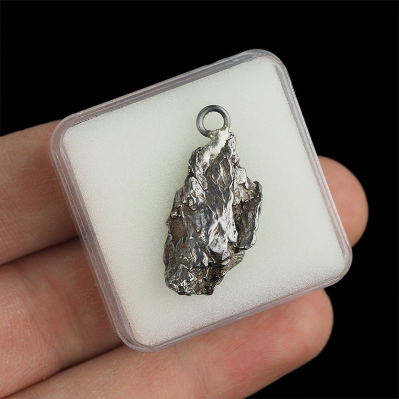 Campo del Cielo - WISIOREK Z METEORYTEM - 28 mm - ARGENTYNA