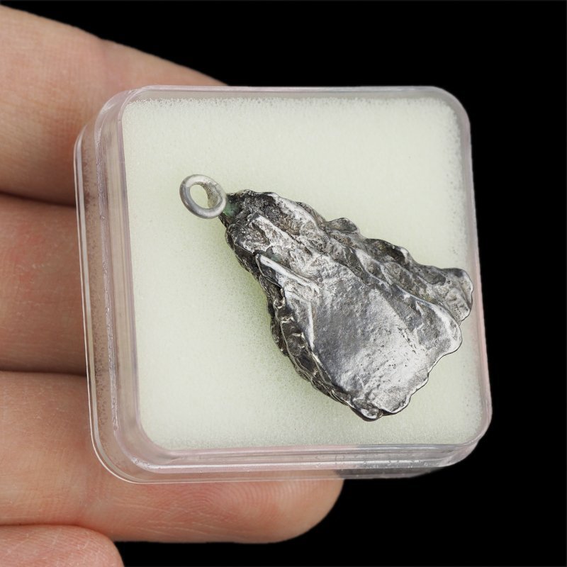 Campo del Cielo - WISIOREK Z METEORYTEM - 31 mm - ARGENTYNA