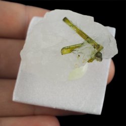 ZIELONY TURMALIN WERDELIT, KRYSZTAŁ GÓRSKI - 39 mm - BRAZYLIA