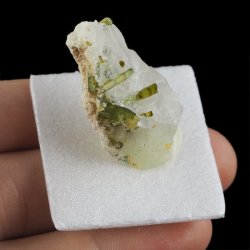 ZIELONY TURMALIN WERDELIT, KRYSZTAŁ GÓRSKI - 35 mm - BRAZYLIA