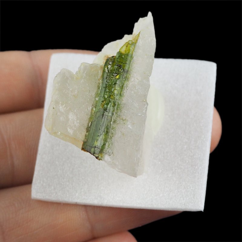 ZIELONY TURMALIN WERDELIT, KRYSZTAŁ GÓRSKI - 40 mm - BRAZYLIA