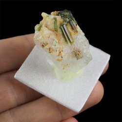 ZIELONY TURMALIN WERDELIT, KRYSZTAŁ GÓRSKI - 35 mm - BRAZYLIA