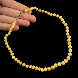 BURSZTYN - NASZYJNIK Z NATURALNYCH KAMIENI Z ZAPIĘCIEM - 44-46 cm